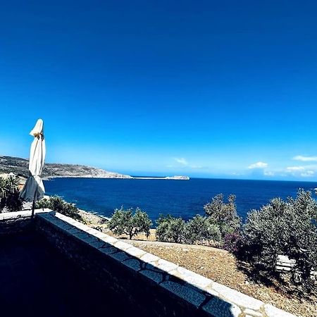 Вілла Cozy Cliff Tower W/ Breathtaking Sea Views Agios Georgios Minas Екстер'єр фото